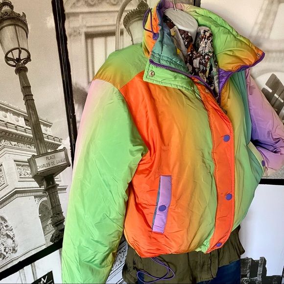 NWT URBAN OUTFITTERS - BDG | Trendy Rainbow Tie-Die Look Cozy Statement Pc Sz S - Picture 4 of 14